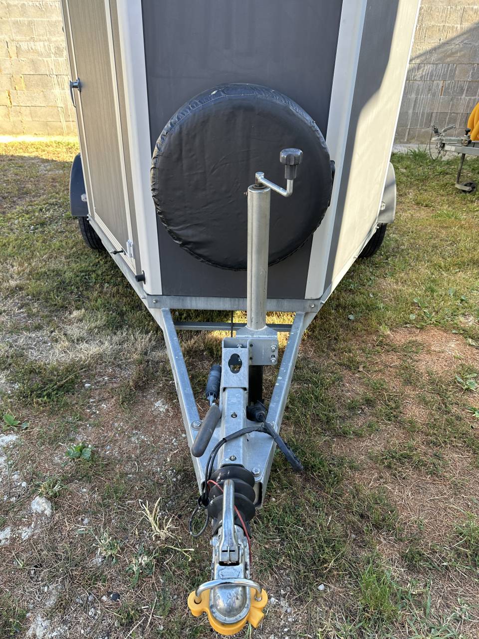 Van 2 places cheval liberté Gold first 