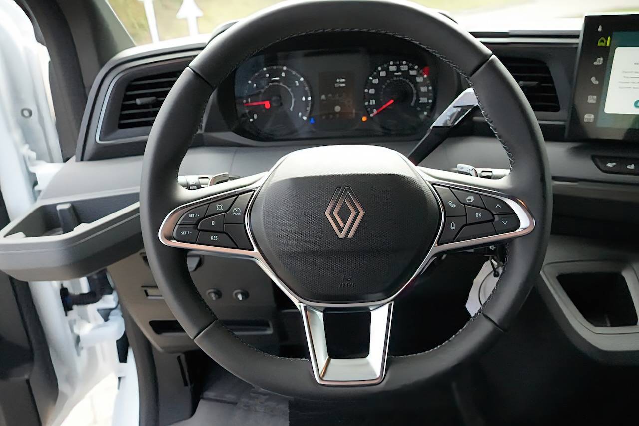 RENAULT MASTER Blue dCi 170 MSG STALLION LIGHT BOITE AUTOMATIQUE