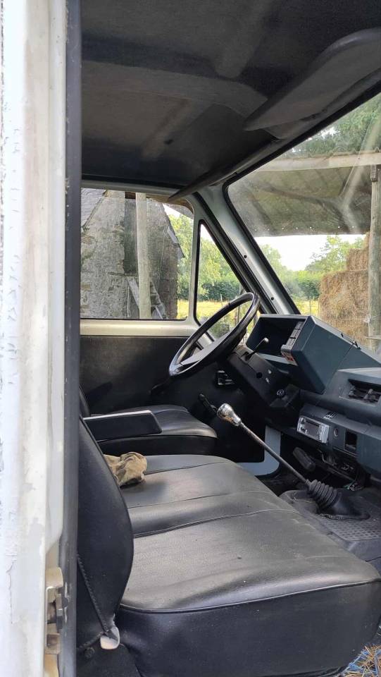 Petit camion Renault Master