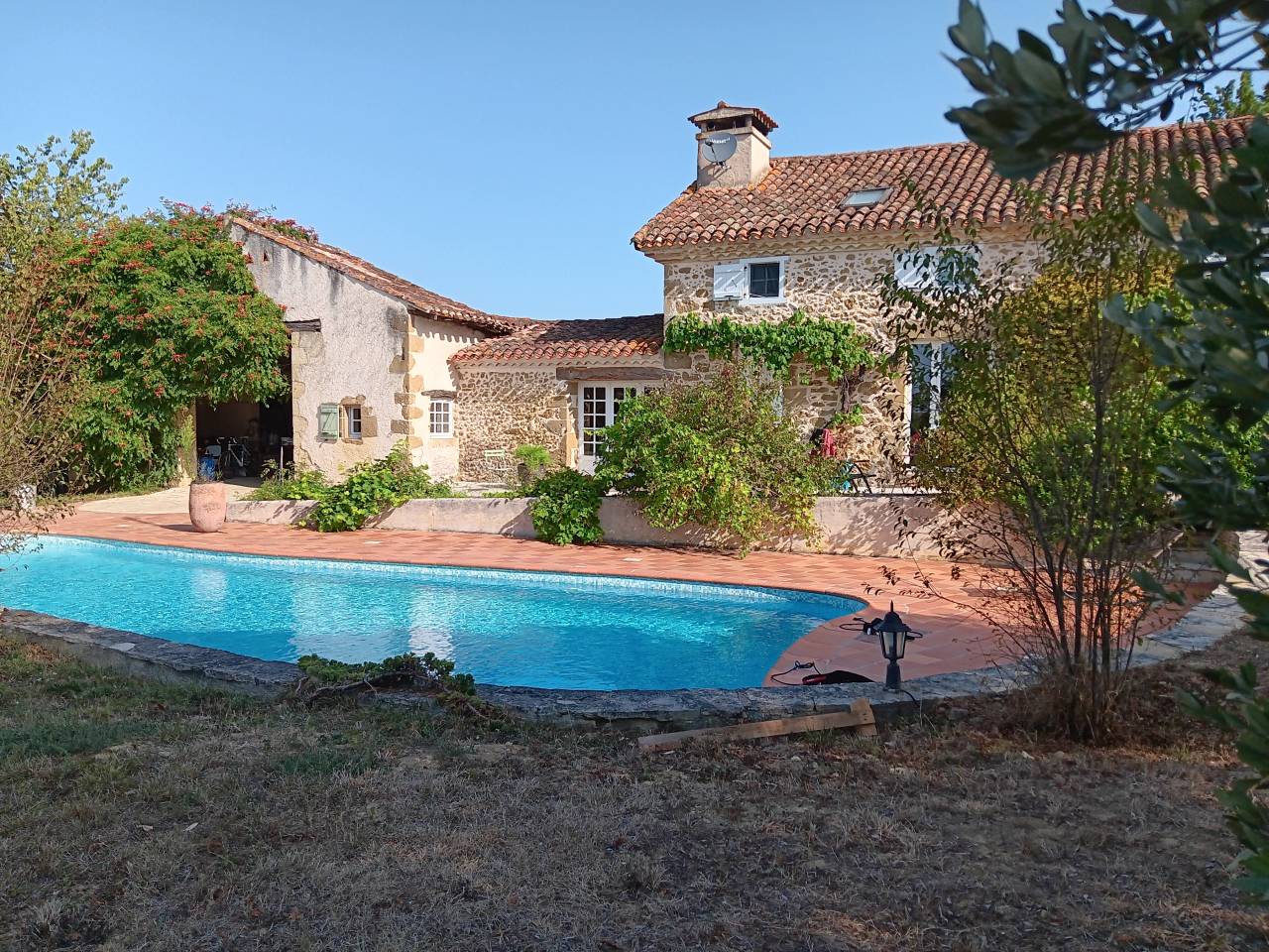 Superbe propriété Maison, stabulation, 2 hectares foret