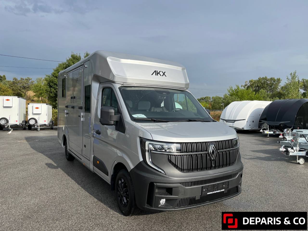 Camion 2 chevaux neuf AKX / nouveau Renault Master 2025