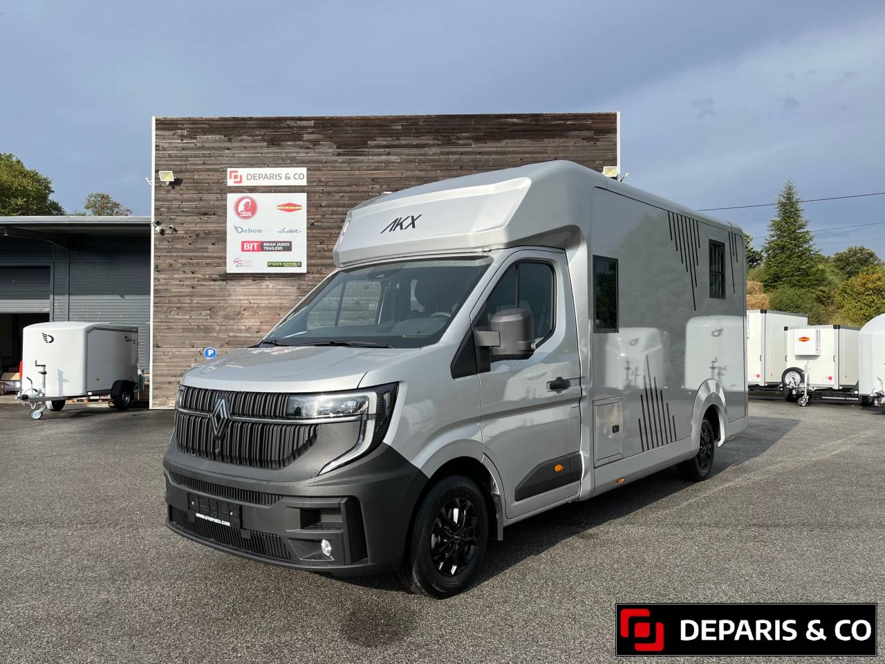 Camion 2 chevaux neuf AKX / nouveau Renault Master 2025