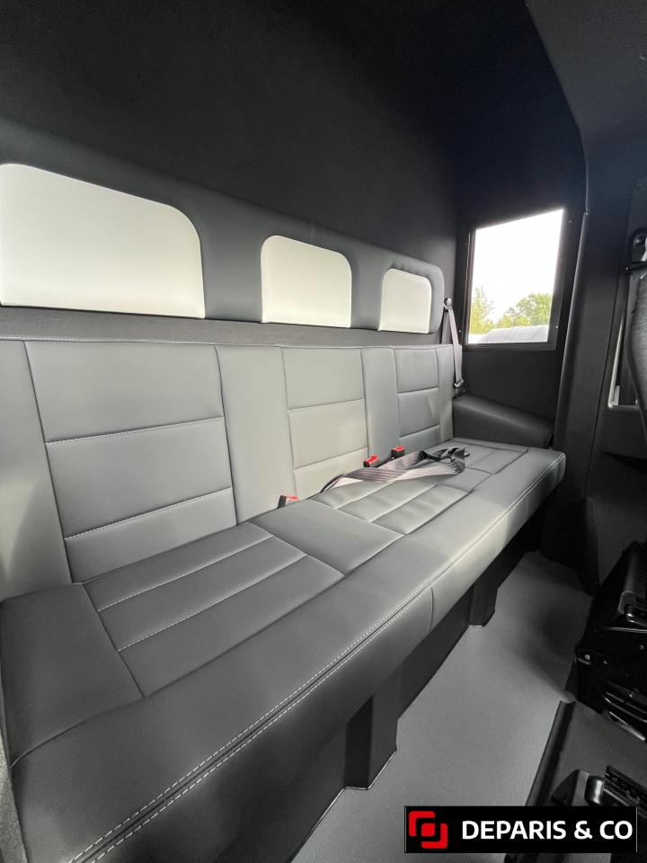 Camion 2 chevaux neuf AKX / nouveau Renault Master 2025