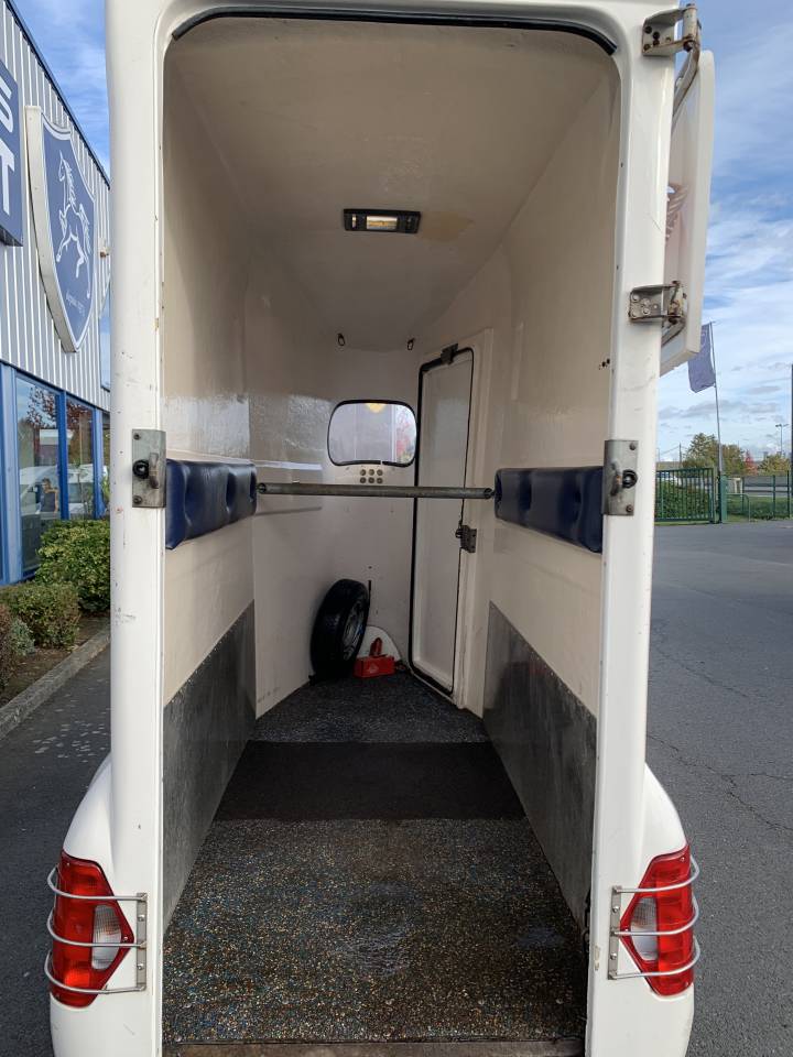 Van 1.5 places BARBOT