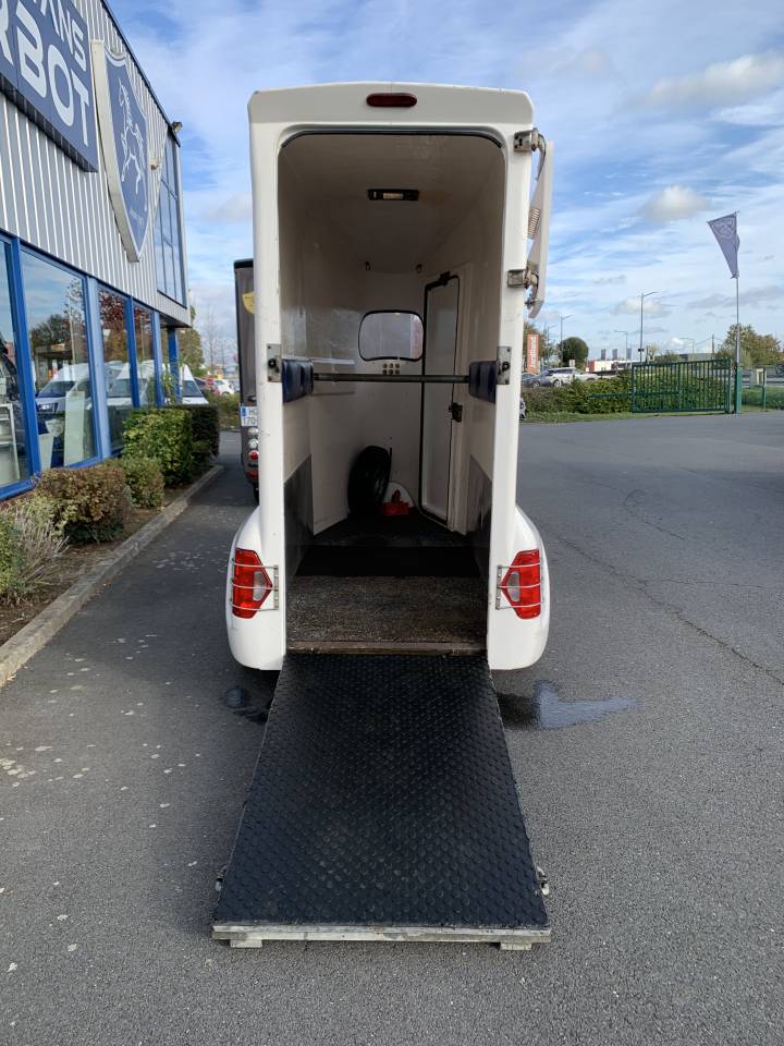 Van 1.5 places BARBOT