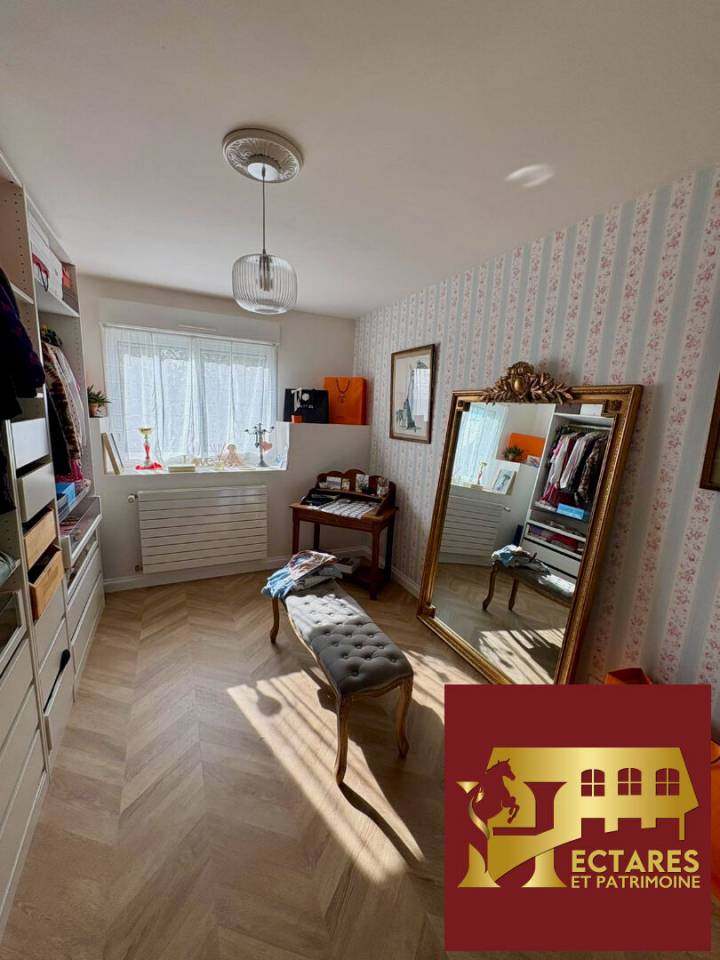 Propriété équestre, Maison 130 M2, 2 hectares, boxes et carrières.