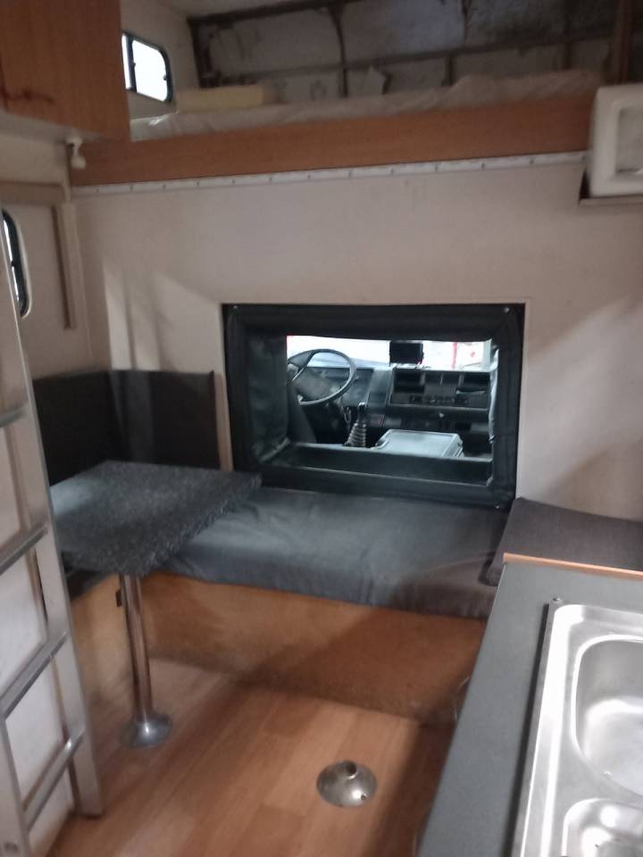 Camion pl 8 chevaux avec home car