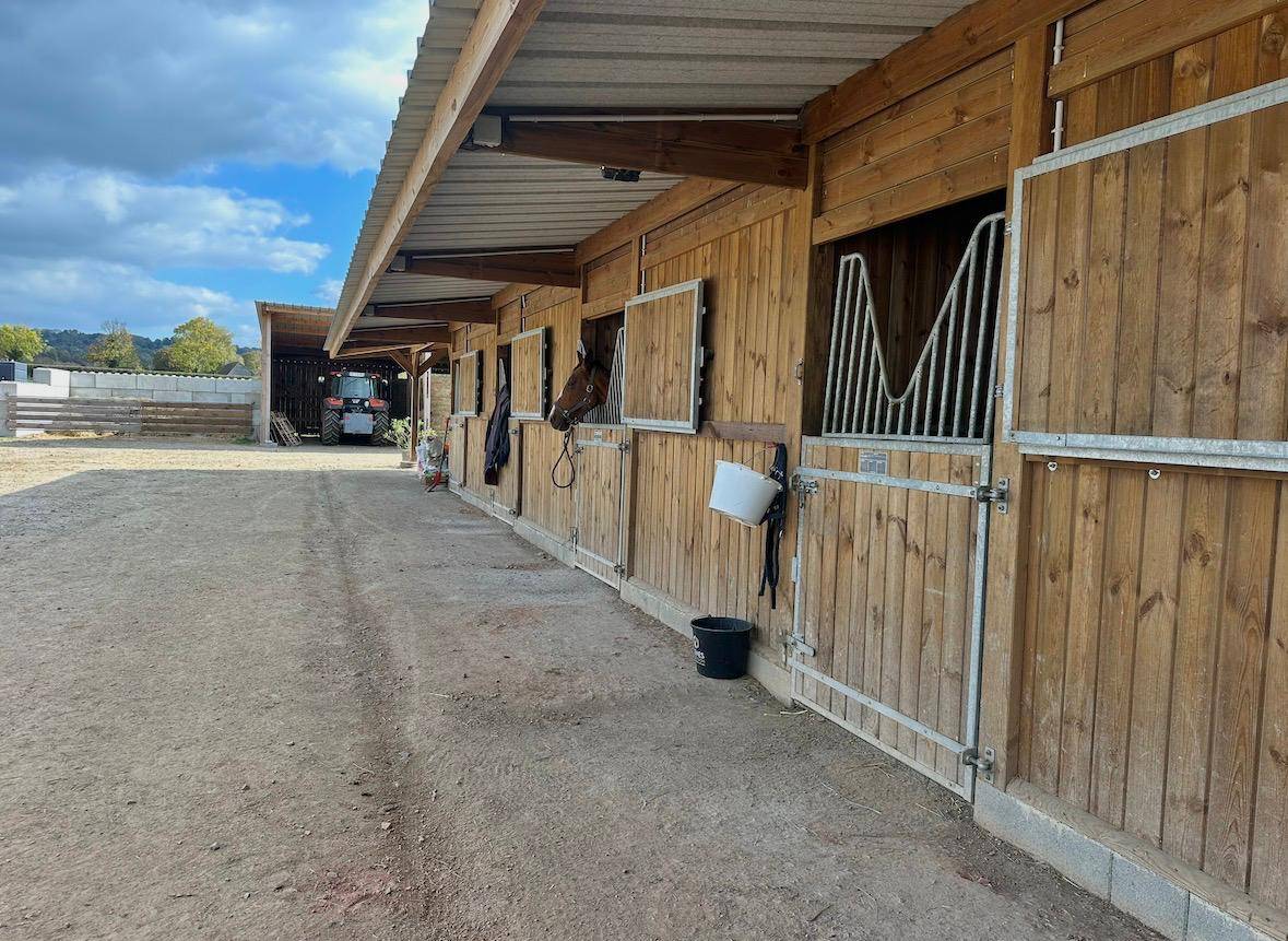 Écurie de neuve sur 5ha coeur Calvados (14) 