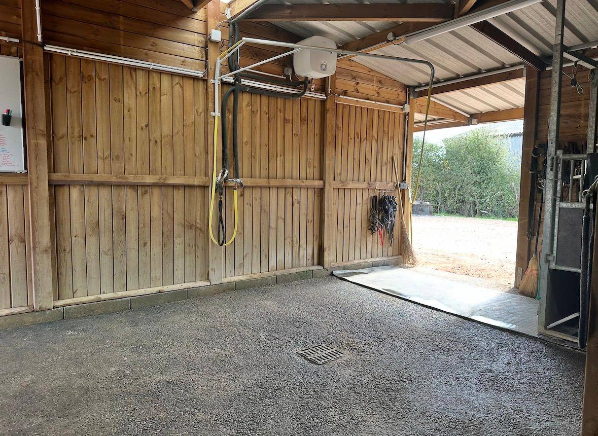 Écurie de neuve sur 5ha coeur Calvados (14) 