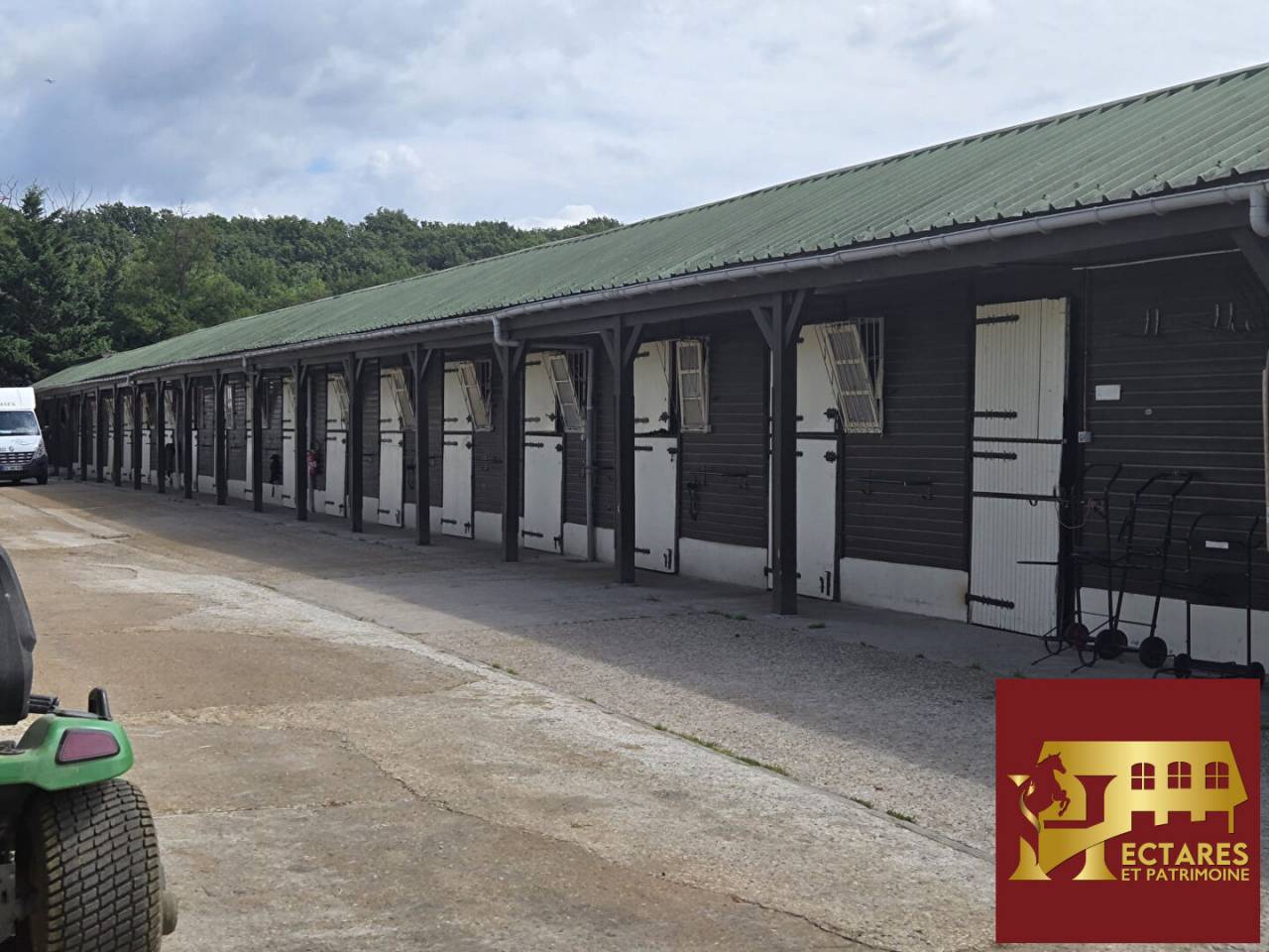 Domaine équestre à 25 kms de PARIS