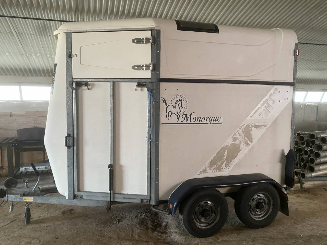 Van 2 places MONARQUE 