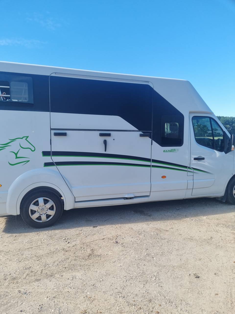 Camionnette barbot  Renault 170cv. 