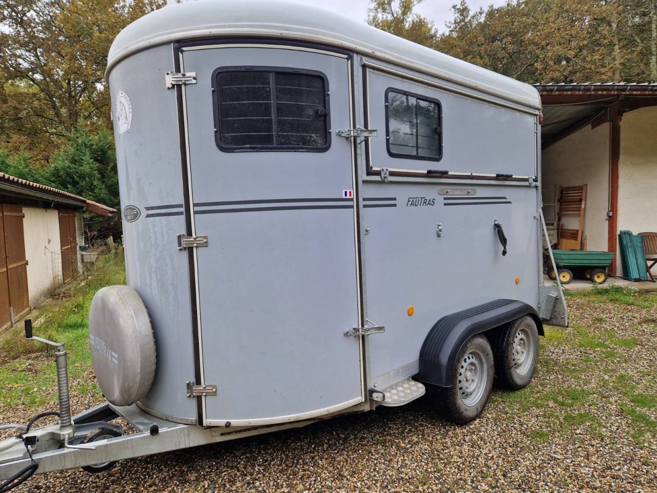 Van Fautras 2 places 