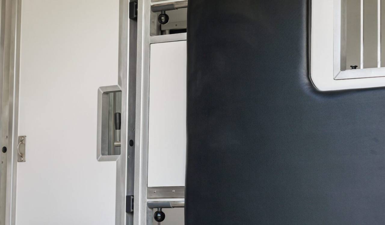 AKX STALLE BASE OPEL MOVANO 165 DCI 