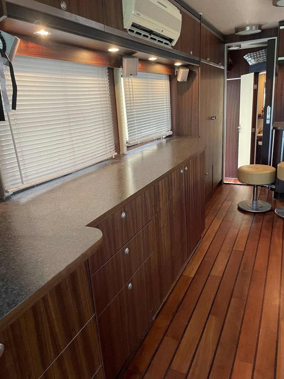 Roelofsen Man 5 chevaux avec pop out