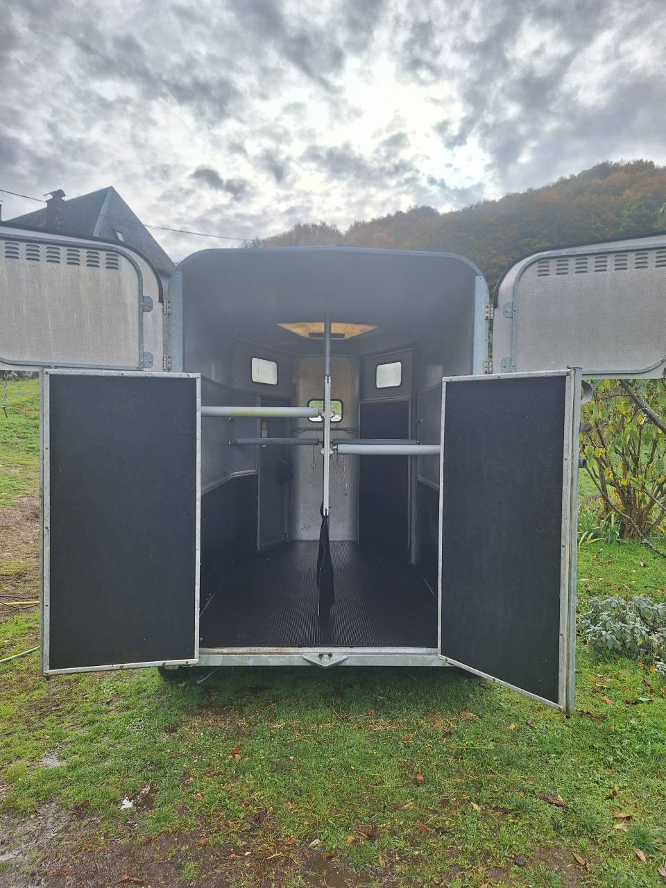 Van Ifor Williams HB505R, 2 places