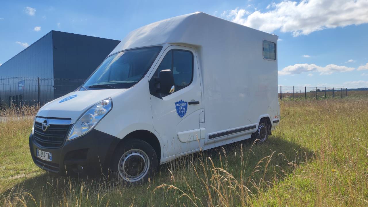 Camion barbot stalles