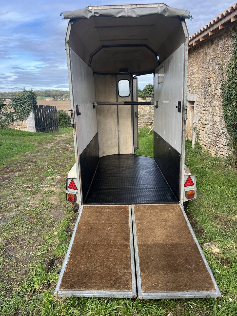 Van cheval - marque AP Petit 1 place 1/2