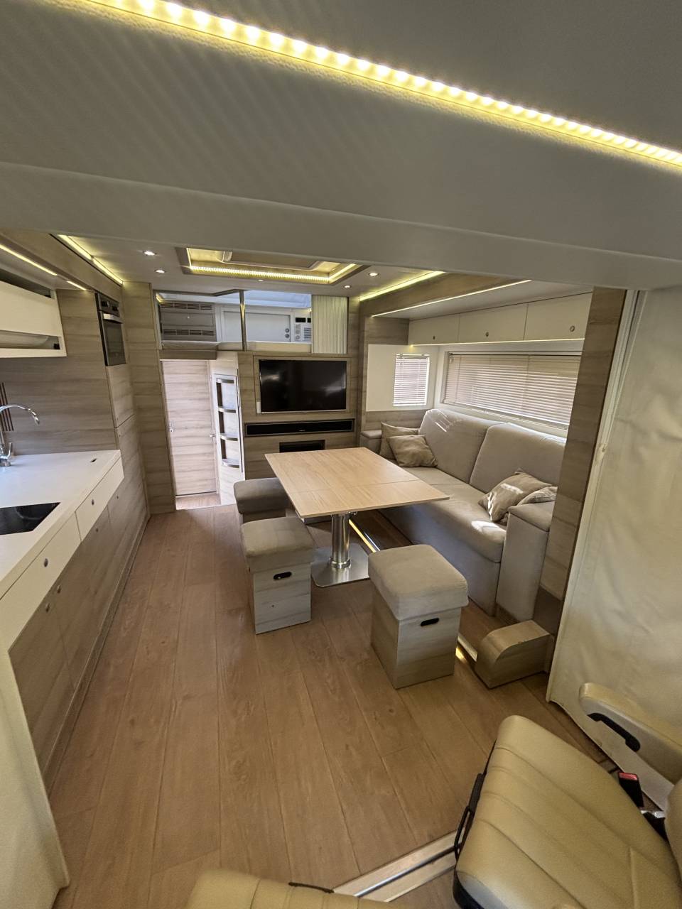 à vendre volvo FH540 carrosserie EQUIX