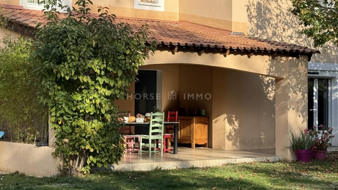 Propri&eacute;t&eacute; &eacute;questre &agrave; 30 min d'Aix-en-Provence