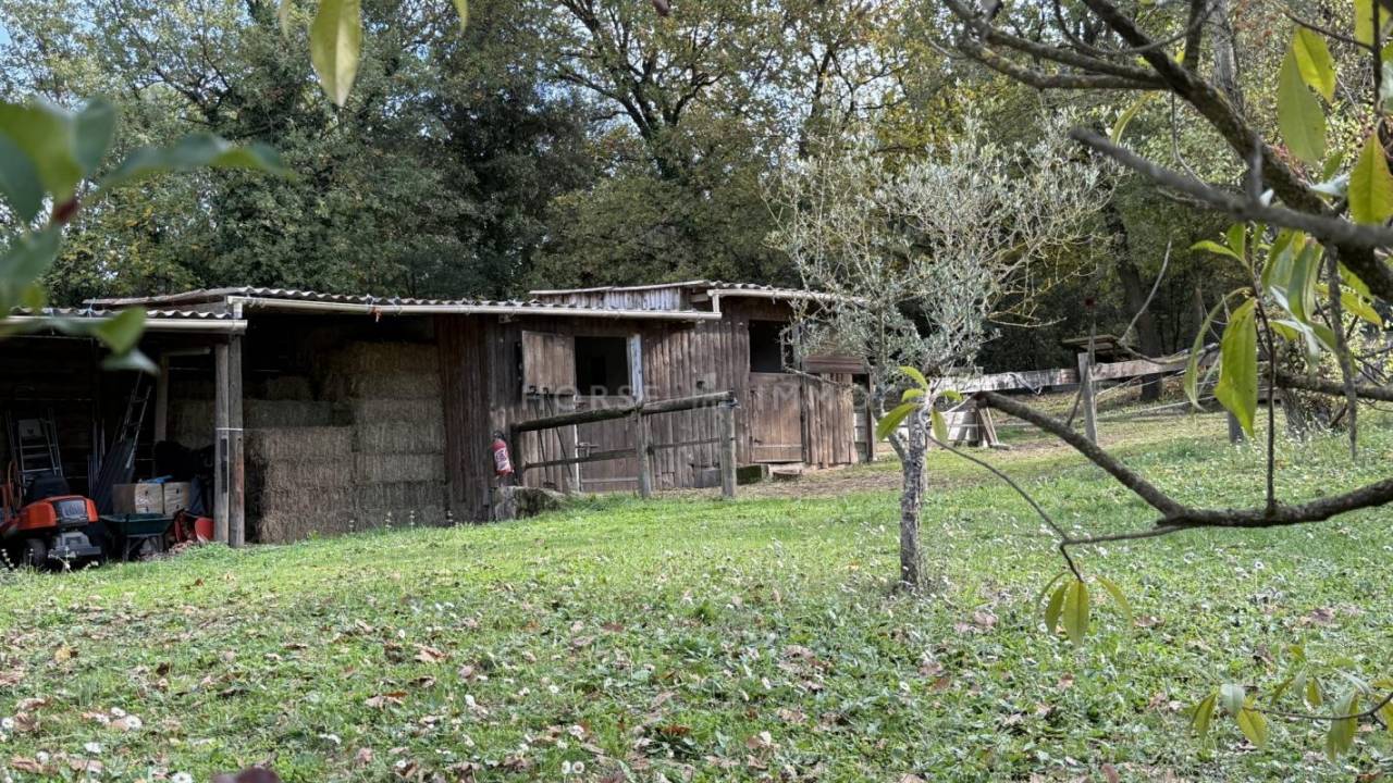 Propri&eacute;t&eacute; &eacute;questre &agrave; 30 min d'Aix-en-Provence