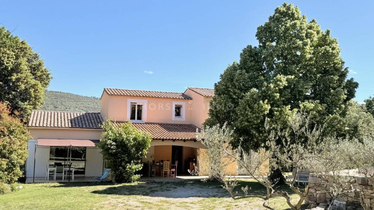 Propri&eacute;t&eacute; &eacute;questre &agrave; 30 min d'Aix-en-Provence