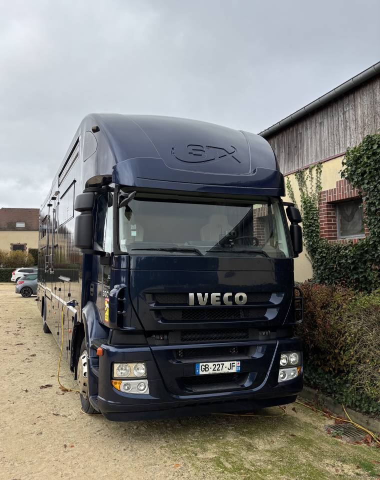 IVECO STRALIS 19 T 360 CHX CARROSERIE STX 7 PLACES CHX