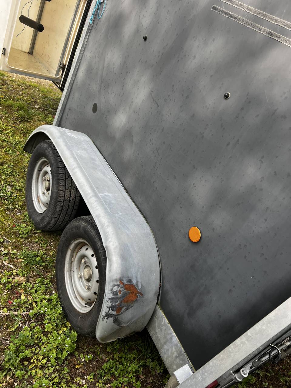 Van 2 places fautras