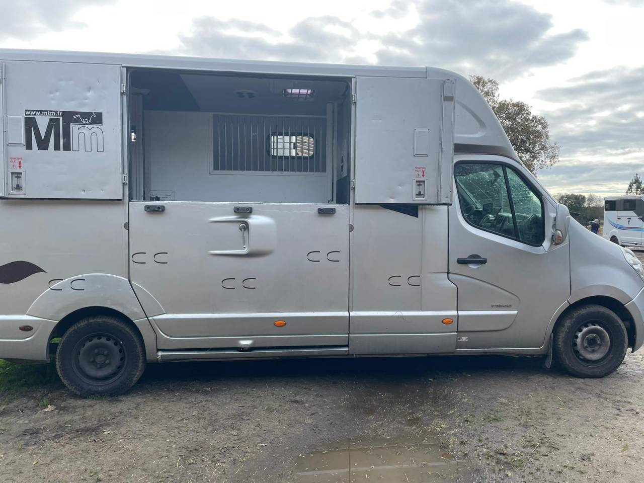 Vends Renault master mtm 5 places