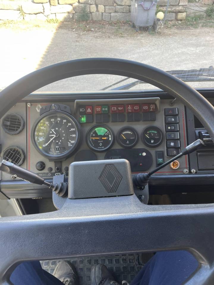 CAMION CHEVAUX 4 PLACES+HOMECAR