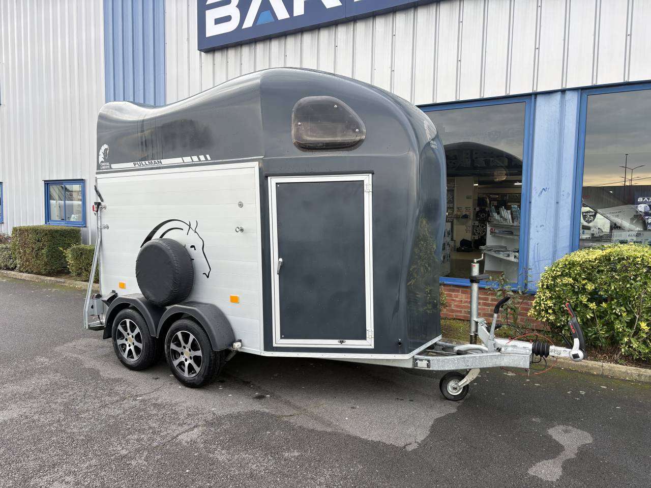 Van 2 places GOLD 2 CHEVAL LIBERTE