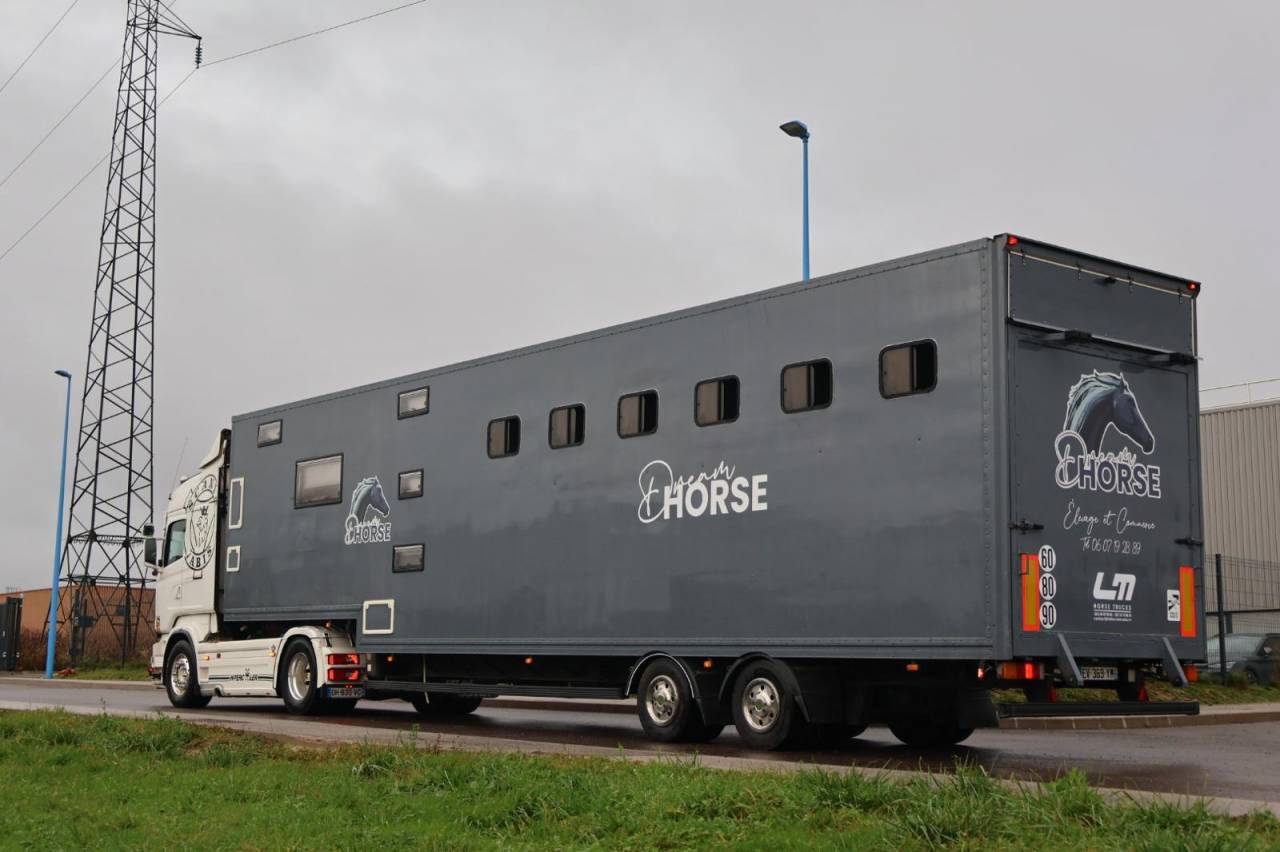 SEMIE REMORQUE 10P-APPARTEMENT LUXE 8P-SCANIA R520 V8