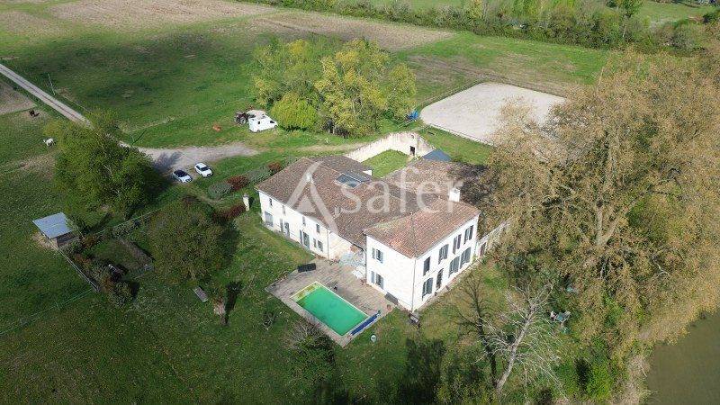 Rive droite BORDEAUX - propri&eacute;t&eacute; de CARACTERE pour amoureux de