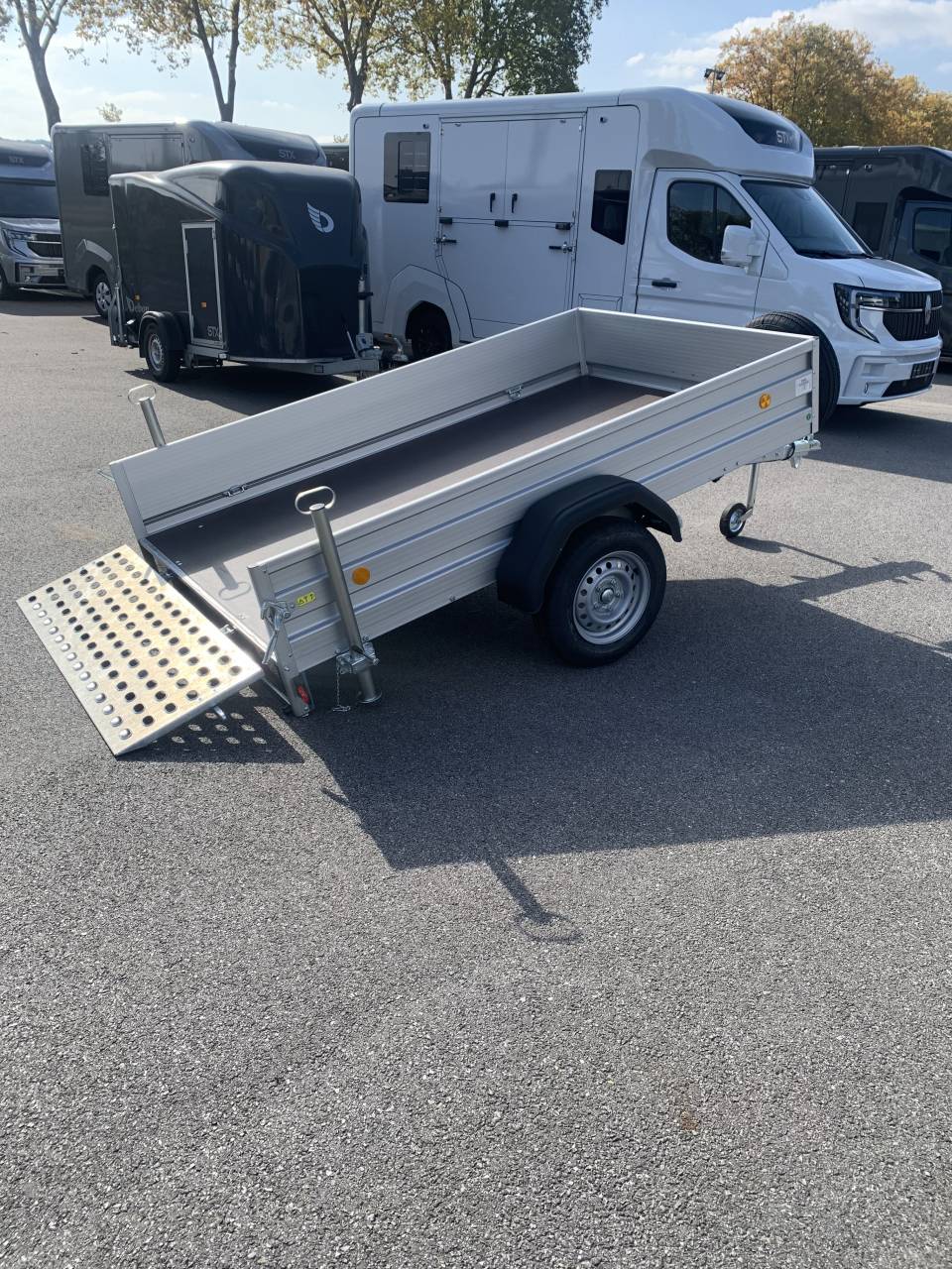 REMORQUE BENNE BASCULANTE/PORTE ENGINS BOCKMANN