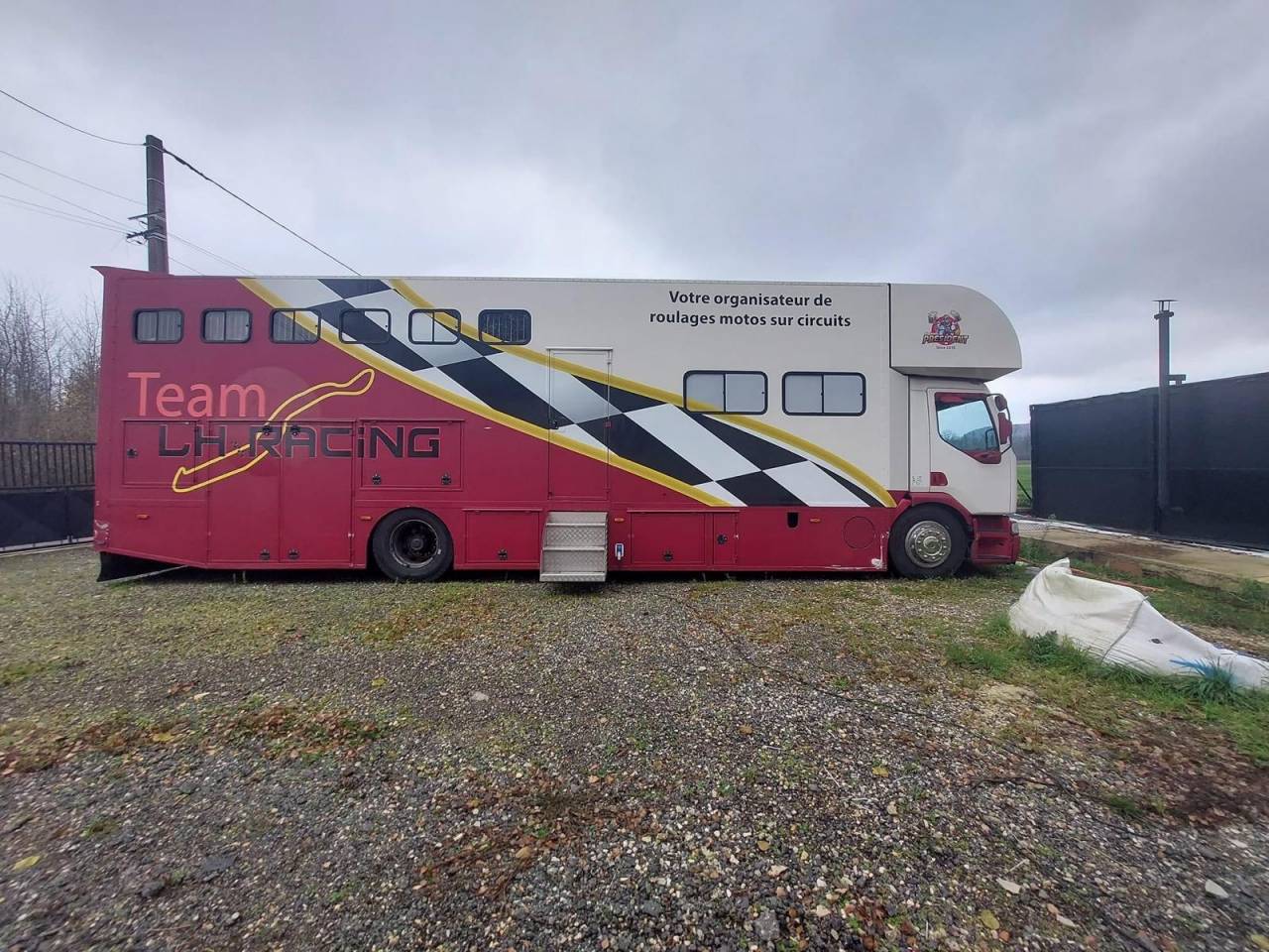 6 places chevaux - 4 places home car