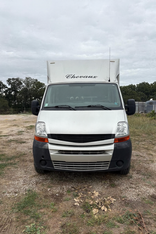 VL chevaux renault master 2007