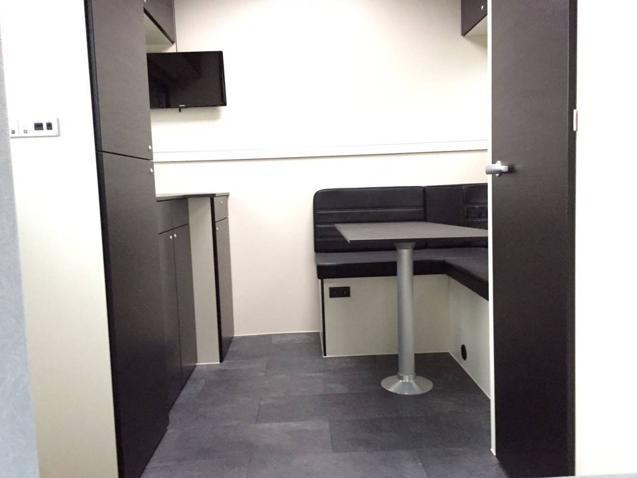 Camion pour chevaux avec mobilhome, MAN TGL 12.210