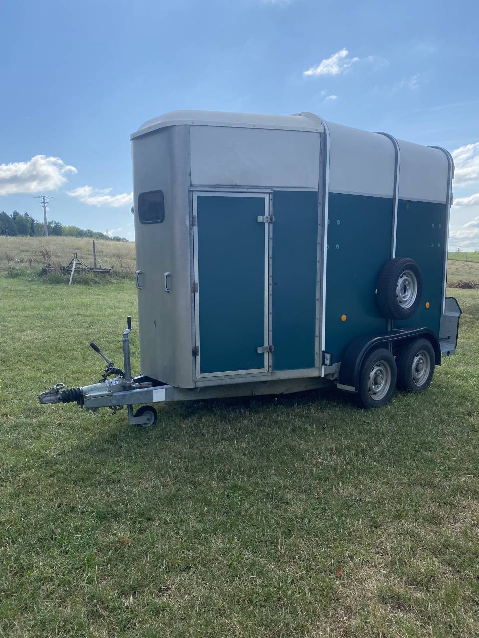 VAN  2 GRANDES PLACES - MARQUE IFOR WILLIAMS