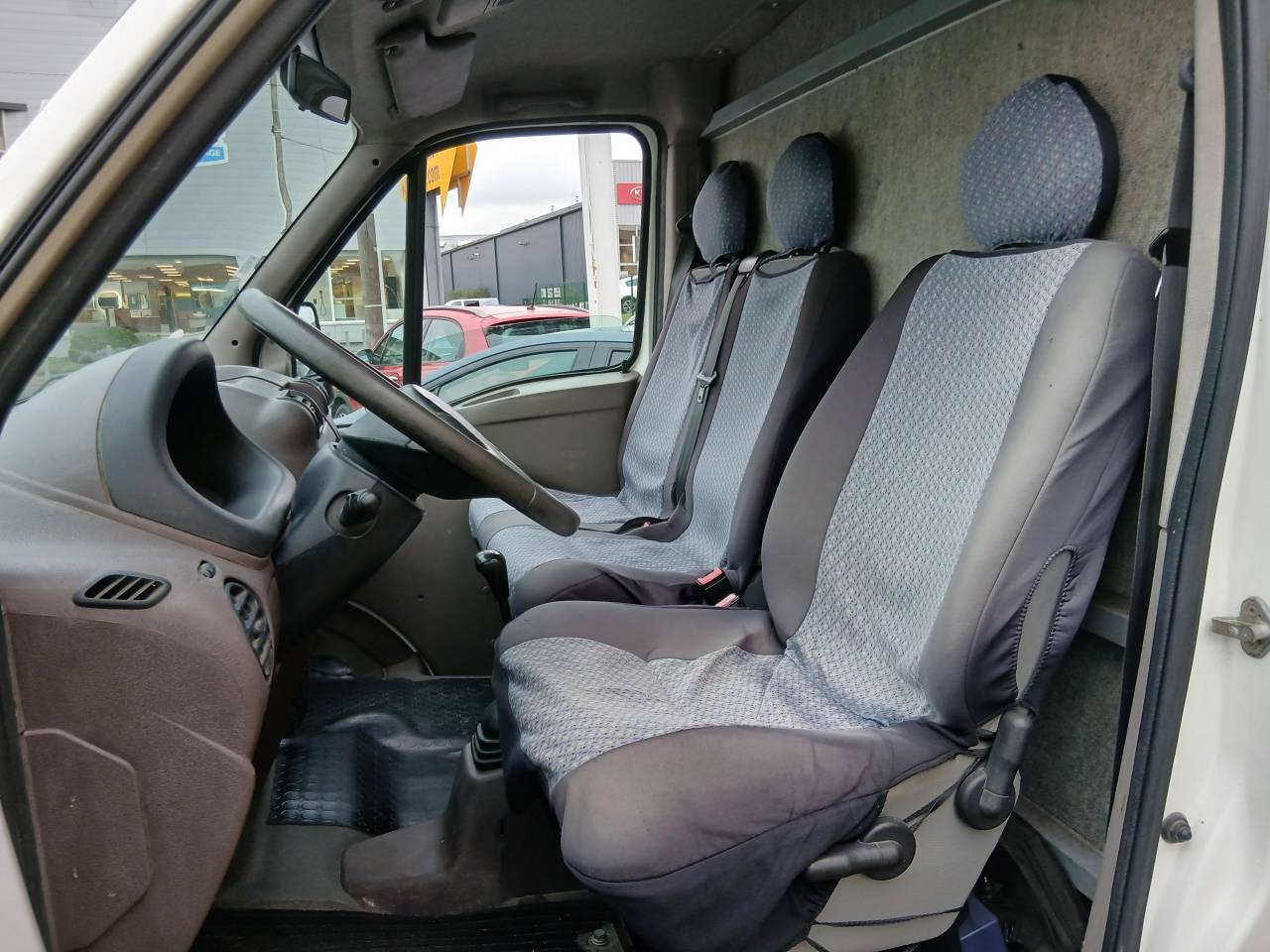 RENAULT MASTER 2.8 dTi Transport pour deux chevaux