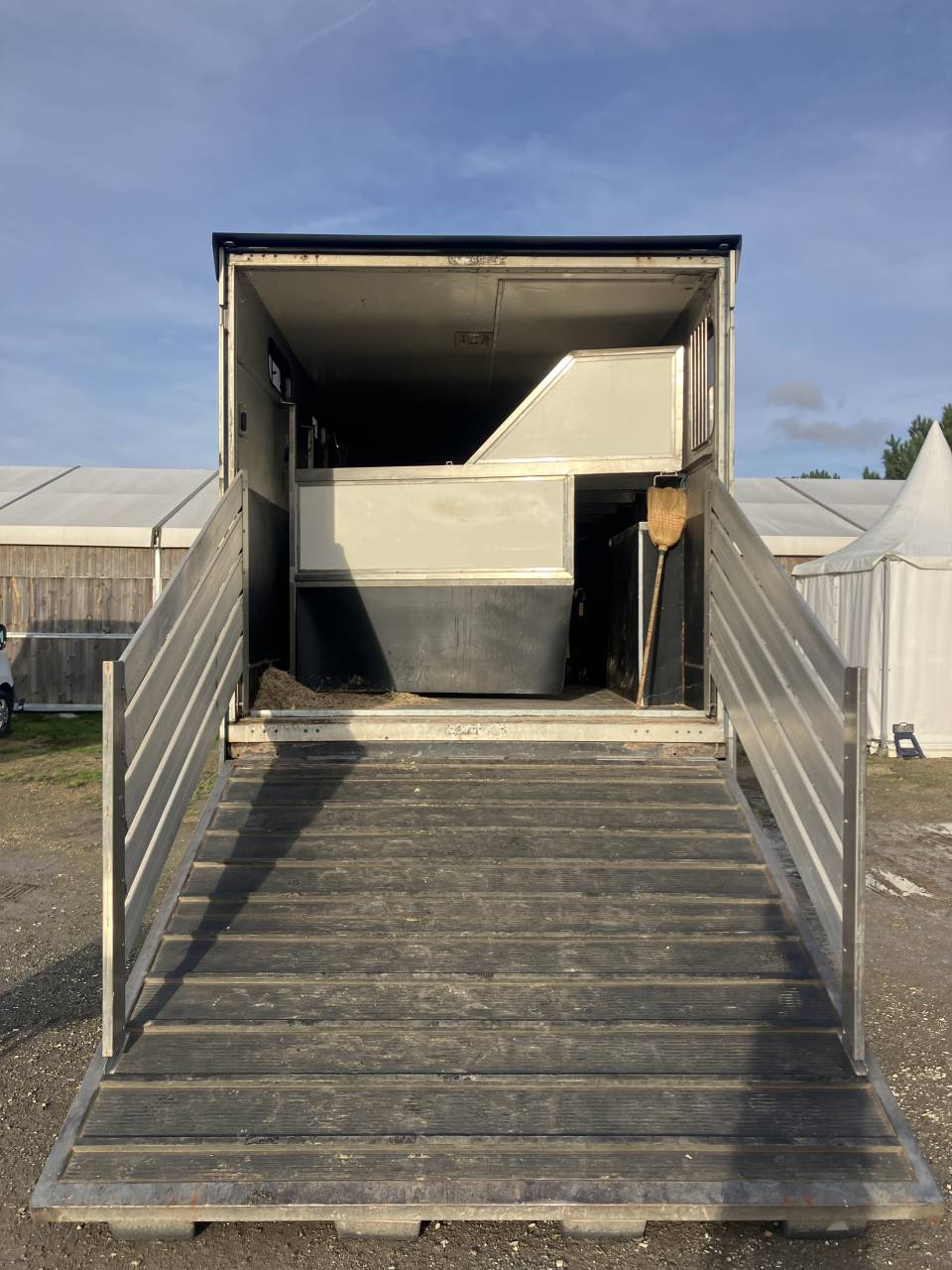 Camion chevaux PL 5/6 places 