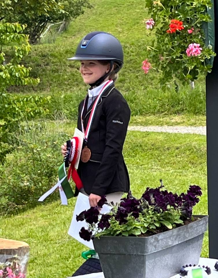 Super poney d’enfant cherche DP