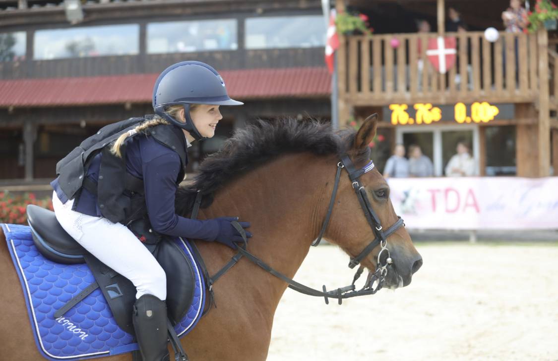 Super poney d’enfant cherche DP