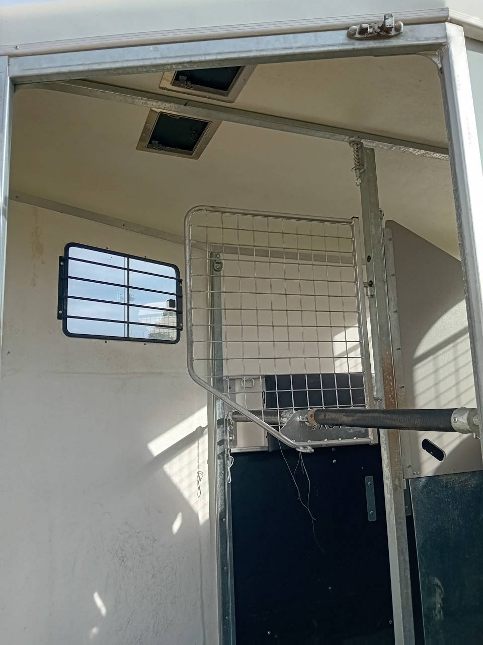 VAN FAUTRAS PROVAN E2 