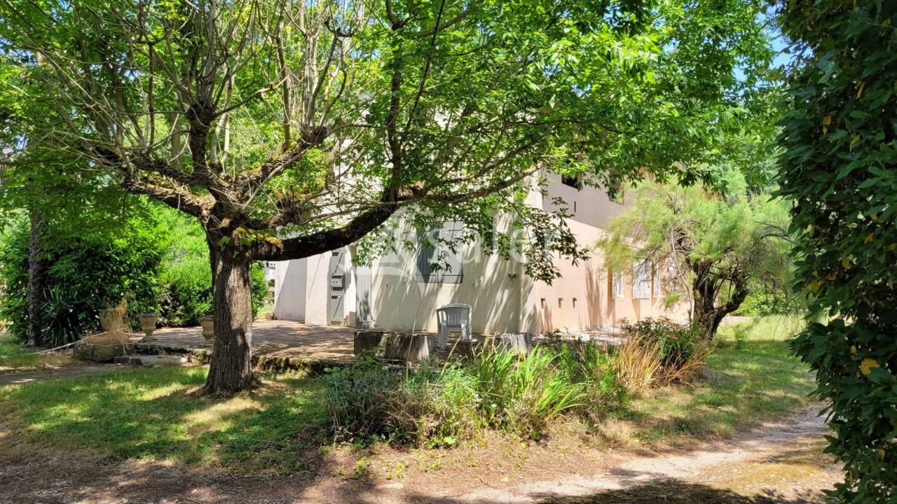 Domaine d'exception dans le Tarn : 2 maisons d'habitations, &eacute;cu