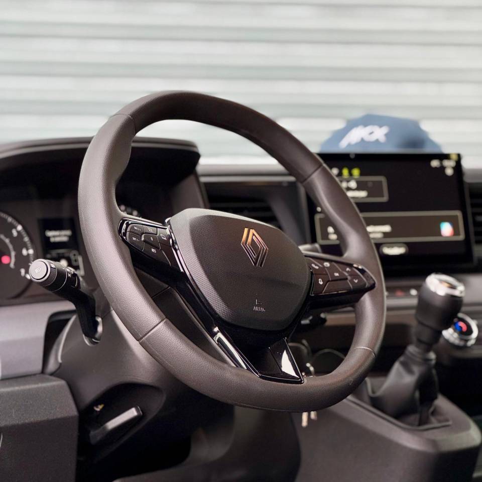 Camion chevaux 2 places stalles tva recup 