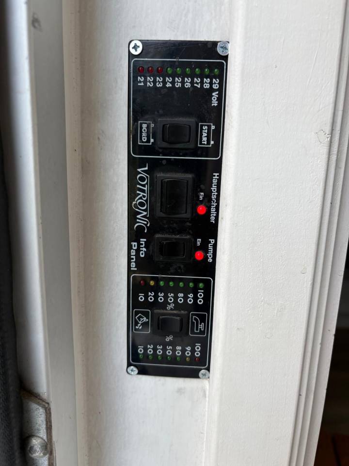 3-Horse Truck – Motorhome for 5 People – IVECO 280 hp