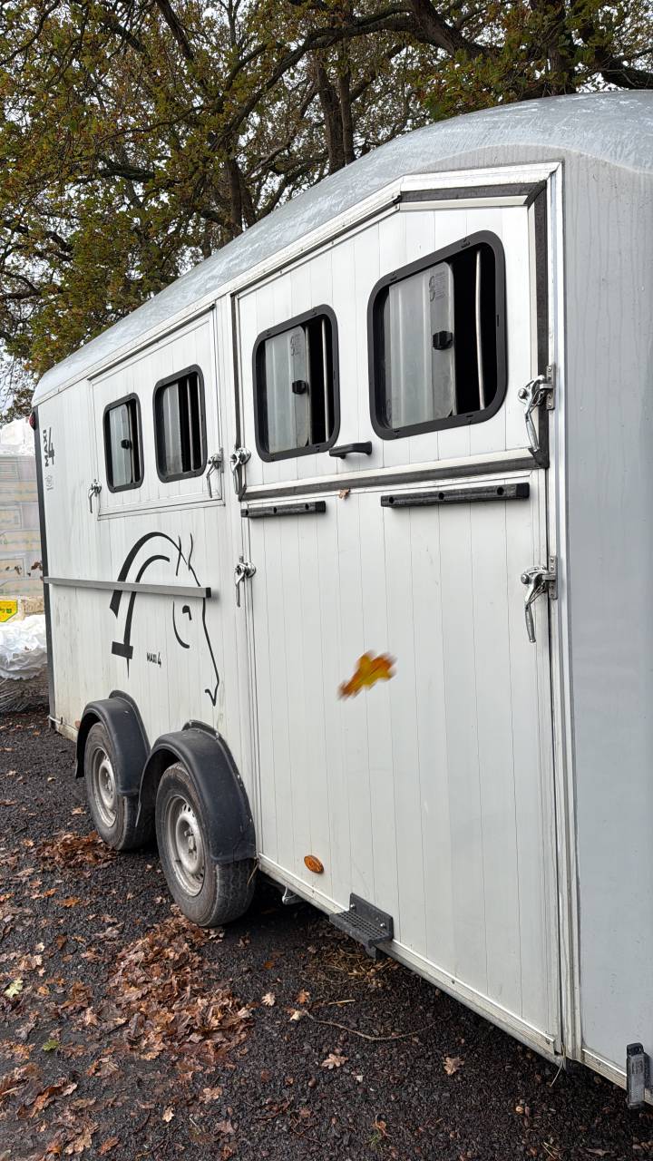 Van cheval liberté 4 places maxi 