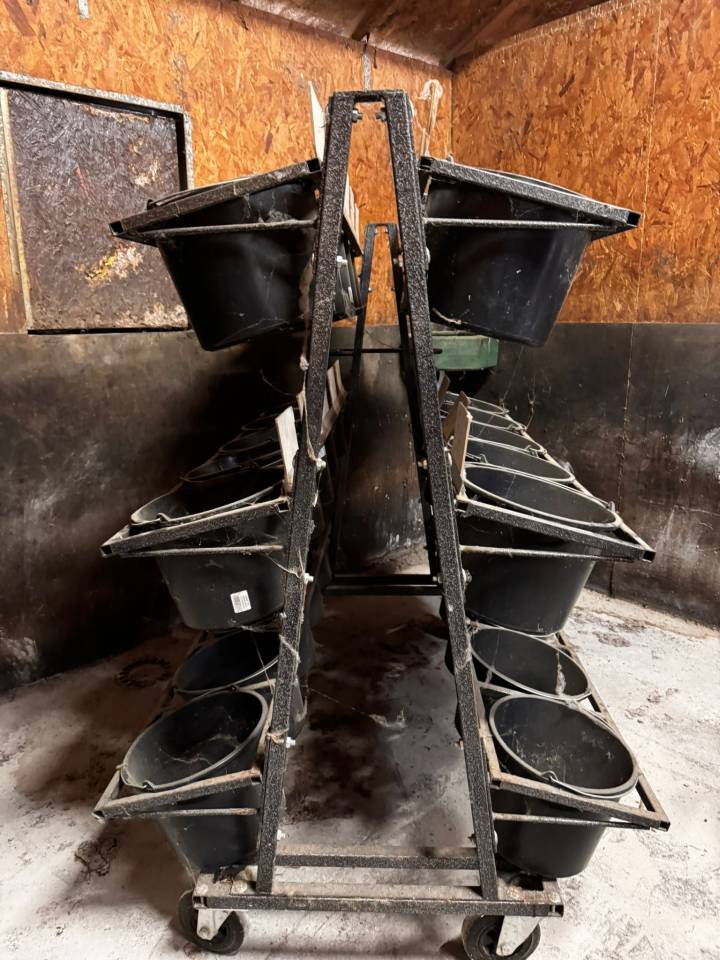 Chariot ration chevaux écurie