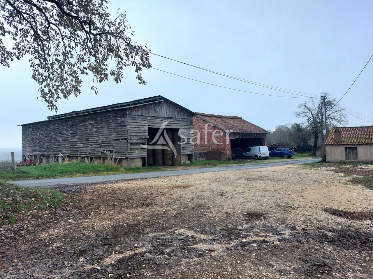 Exploitation d'élevage avec irrigation sur 75ha en vente et loc