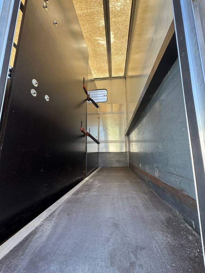 DAF – PL – 10 places chevaux 